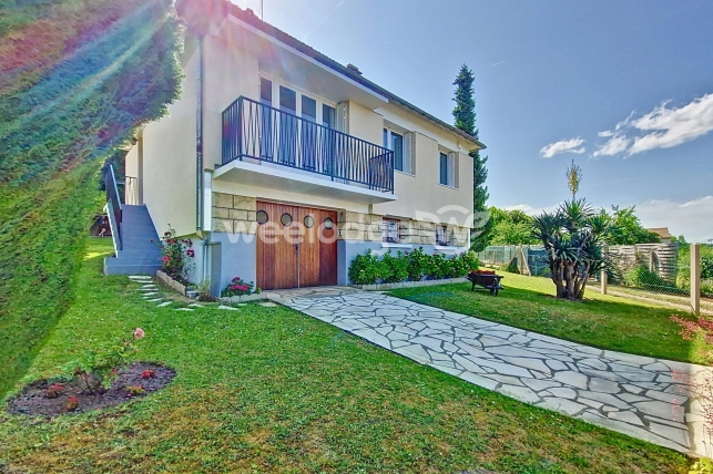 Maison à vendre 4 pièces de 70 m² à Jouy-le-Moutier