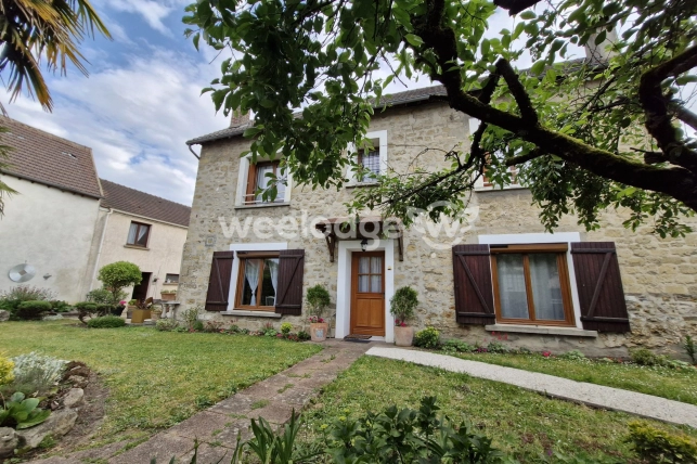 Maison à vendre 5 pièces de 140 m² à Cergy