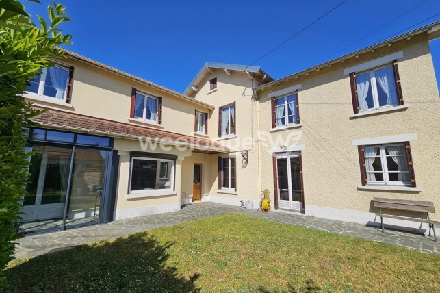 Maison à vendre 8 pièces de 149,31 m² à Conflans-Sainte-Honorine