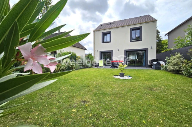 Maison à vendre 5 pièces de 93 m² à Conflans-Sainte-Honorine