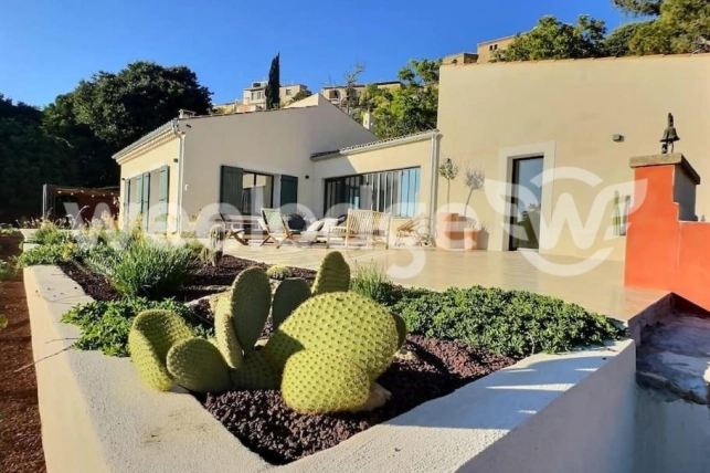 Maison à vendre 5 pièces de 200 m² à Cornillon-Confoux