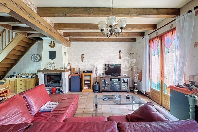 Maison à vendre 5 pièces de 136,44 m² à Sainte-Mesme