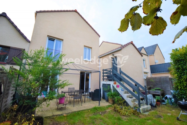 Maison à vendre 5 pièces de 90 m² à Jouy-le-Moutier