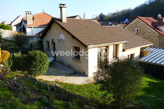 Maison à vendre 4 pièces de 90 m² à Jouy-le-Moutier