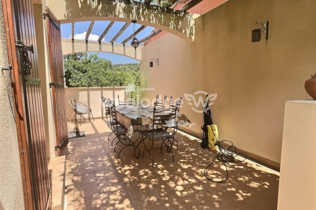 Maison à vendre 4 pièces de 94 m² à Jouques
