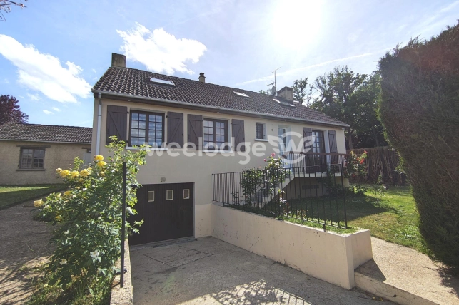 Maison à vendre 7 pièces de 122,48 m² à Bérou-la-Mulotière