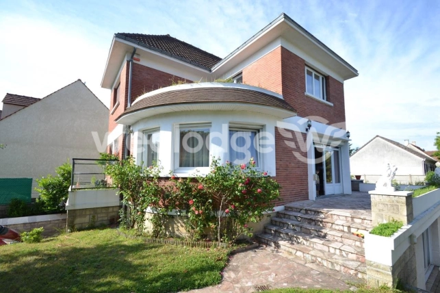 Maison à vendre 6 pièces de 150 m² à Conflans-Sainte-Honorine