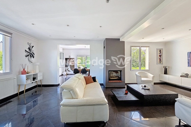 Maison à vendre 7 pièces de 165 m² à Conflans-Sainte-Honorine