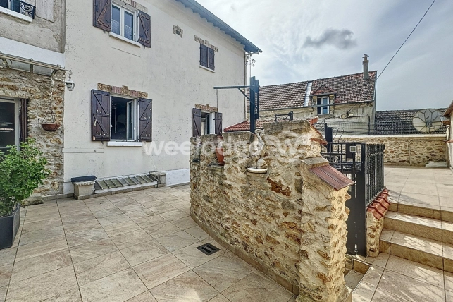 Maison à vendre 6 pièces de 113,62 m² à Chanteloup-les-Vignes