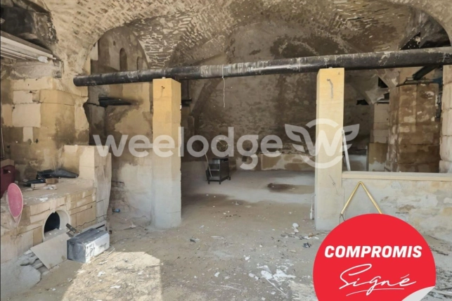 Maison à vendre 1 pièces de 169,3 m² à Lançon-Provence