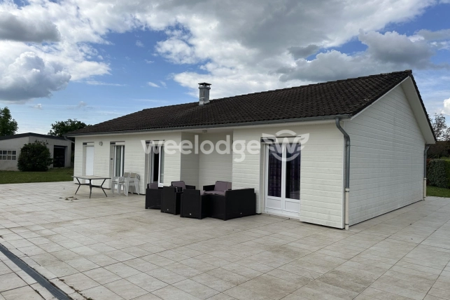 Maison à vendre 7 pièces de 113 m² à Deneuille-lès-Chantelle