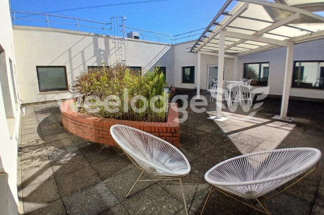 Local commercial à vendre 2 pièces de 93 m² à Osny