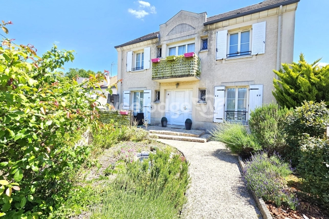 Maison à vendre 5 pièces de 130 m² à Conflans-Sainte-Honorine