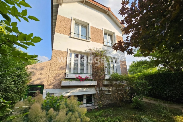 Maison à vendre 8 pièces de 139 m² à Conflans-Sainte-Honorine