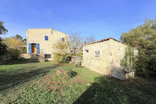 Maison à vendre 7 pièces de 228,74 m² à Saint-Paul-en-Forêt