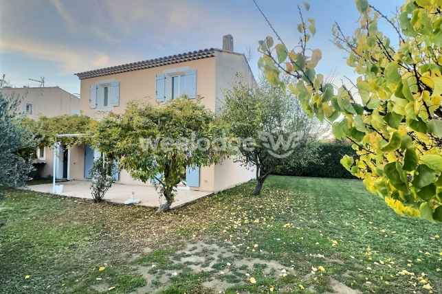 Maison à vendre 4 pièces de 111 m² à Peyrolles-en-Provence