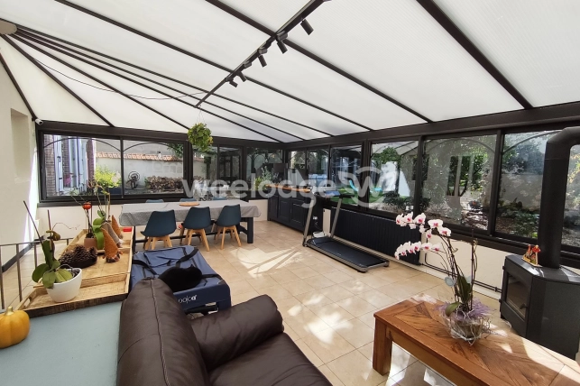 Maison à vendre 10 pièces de 300 m² à Mesnils-sur-Iton