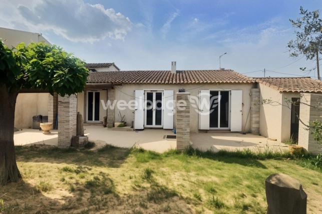 Maison à vendre 4 pièces de 89,4 m² à Saint-Martin-de-Crau