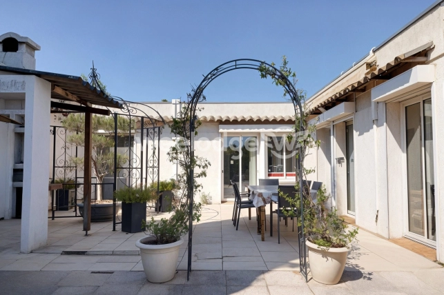 Maison à vendre 4 pièces de 91,39 m² à Trets