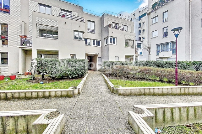 Appartement à vendre 5 pièces de 93 m² à Paris