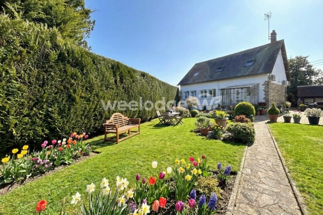 Maison à vendre 9 pièces de 180 m² à Perthes