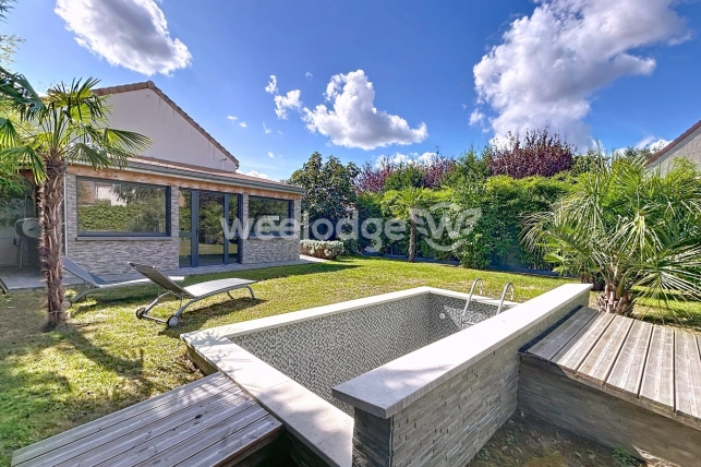 Maison à vendre 7 pièces de 310 m² à Éragny