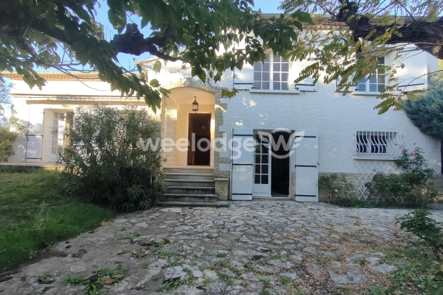 Maison à vendre 5 pièces de 140 m² à Carpentras