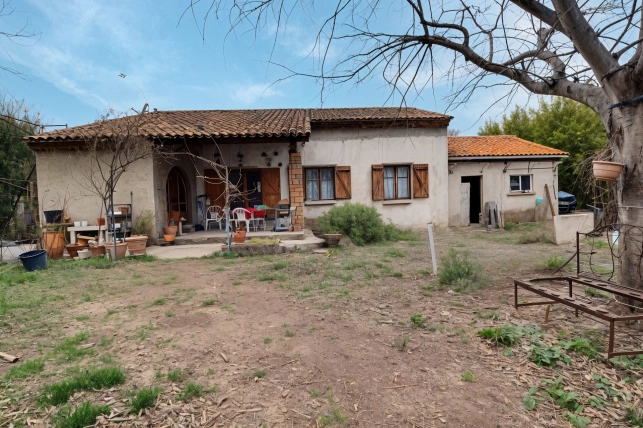 Maison à vendre 6 pièces de 128 m² à Cornillon-Confoux