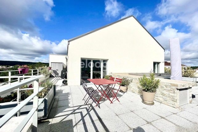 Appartement à vendre 4 pièces de 80 m² à Jouy-le-Moutier