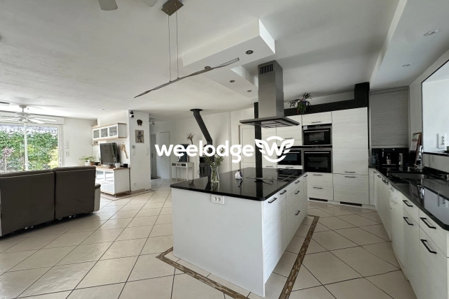 Maison à vendre 7 pièces de 184,22 m² à Colomiers