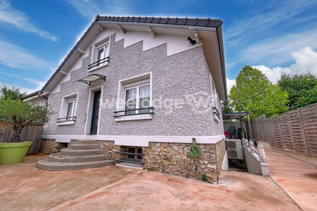 Maison à vendre 7 pièces de 118 m² à Éragny