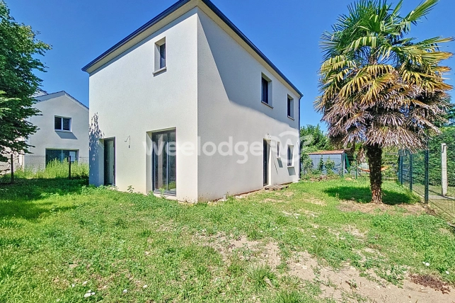 Maison à vendre 7 pièces de 117,14 m² à Éragny