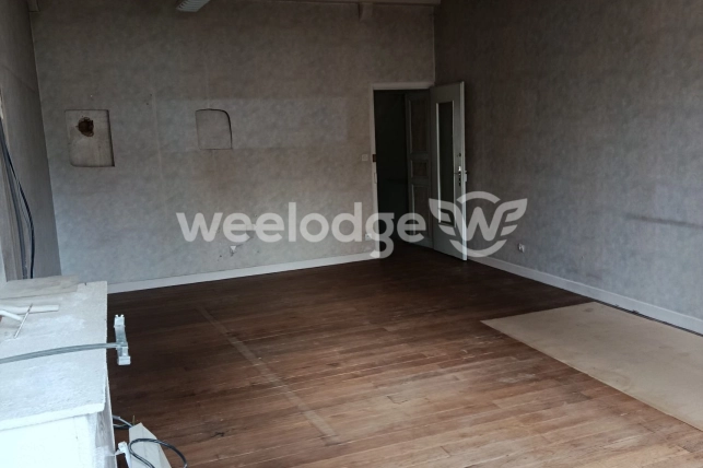 Maison à vendre 2 pièces de 90 m² à Saint-Gaultier