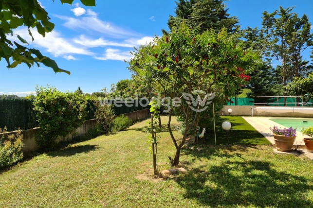 Maison à vendre 6 pièces de 180 m² à Saint-Martin-de-la-Brasque