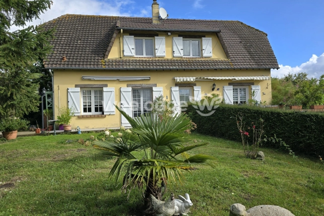 Maison à vendre 7 pièces de 151 m² à Gournay-en-Bray