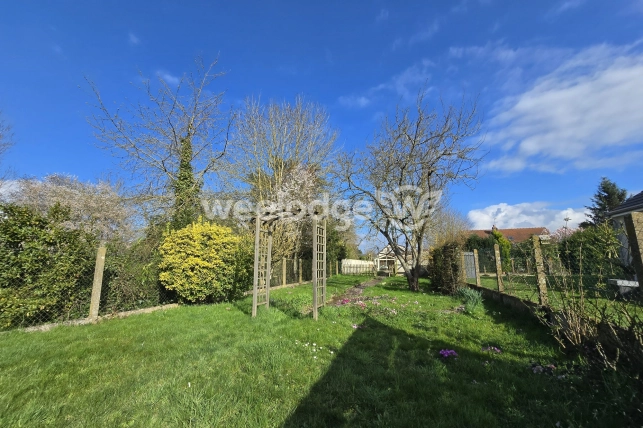 Maison à vendre 5 pièces de 106 m² à Bailleau-le-Pin