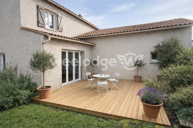 Maison à vendre 5 pièces de 133 m² à Mornac