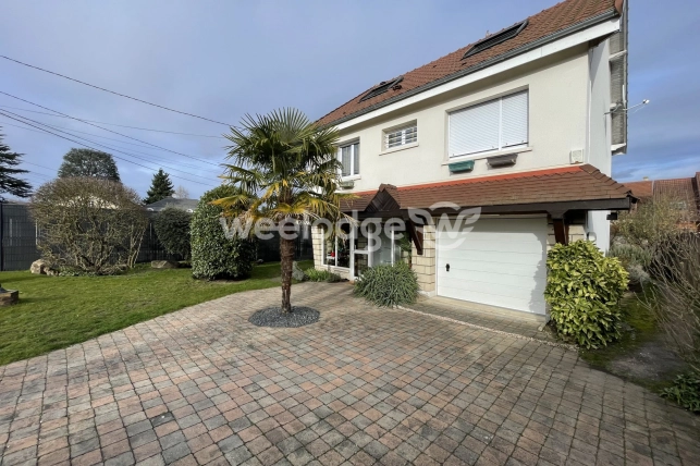 Maison à vendre 6 pièces de 134 m² à Conflans-Sainte-Honorine