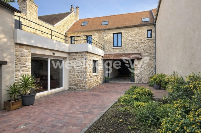 Maison à vendre 5 pièces de 235 m² à Ecquevilly