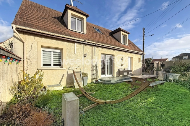 Maison à vendre 5 pièces de 144,84 m² à Conflans-Sainte-Honorine