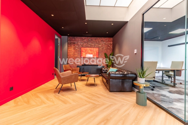 Local commercial à louer 9 pièces de 200 m² à Cergy