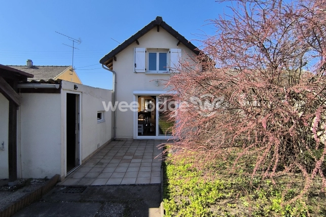 Maison à vendre 6 pièces de 104 m² à Conflans-Sainte-Honorine