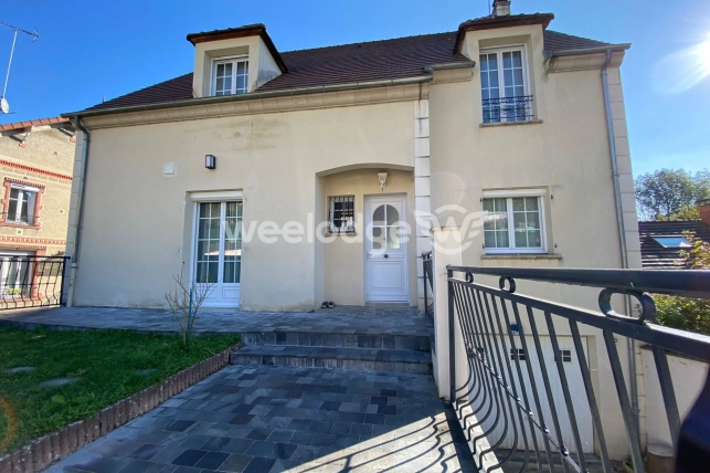 Maison à vendre 6 pièces de 166 m² à Épinay-sous-Sénart