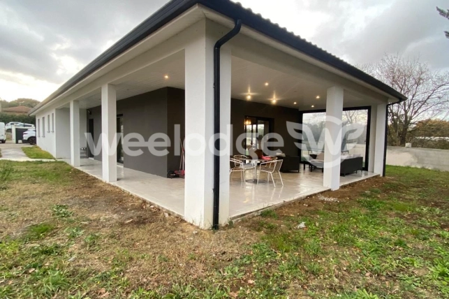 Maison à vendre 6 pièces de 165 m² à Montberon