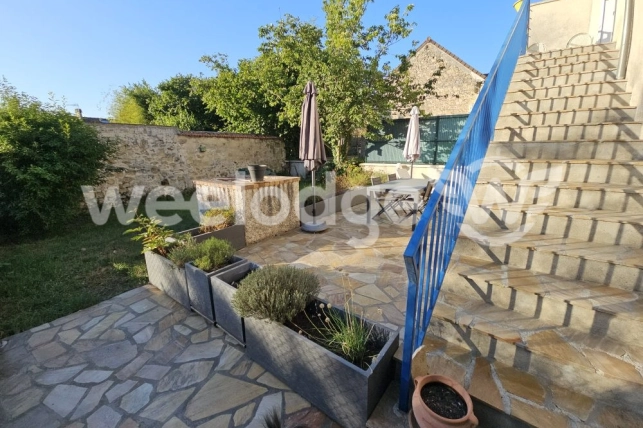 Maison à vendre 6 pièces de 136,58 m² à Éragny