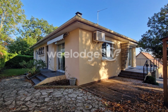 Maison à vendre 6 pièces de 133 m² à Jouy-le-Moutier