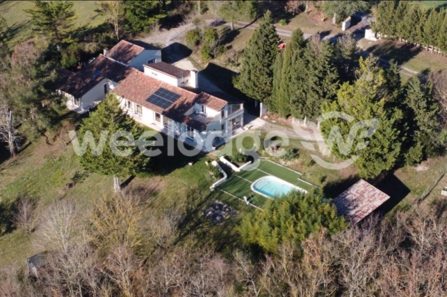 Maison à vendre 7 pièces de 226,6 m² à Gimont