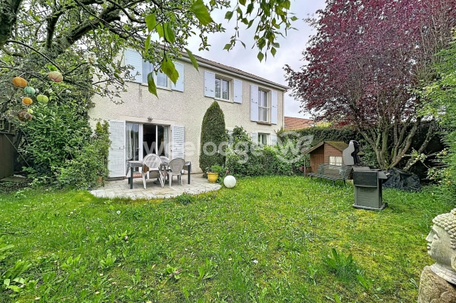 Maison à vendre 8 pièces de 150 m² à Vauréal