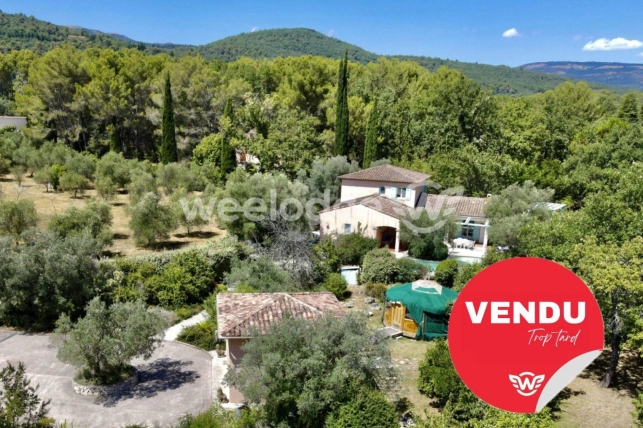 Maison à vendre 6 pièces de 187 m² à Fayence