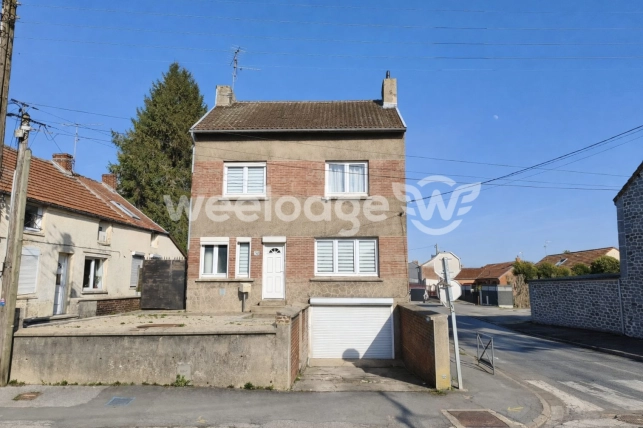 Maison à vendre 5 pièces de 116 m² à Maubeuge